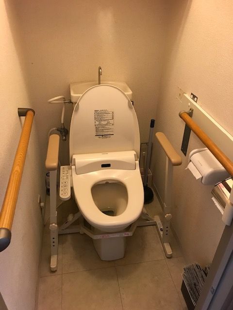 トイレ手すり